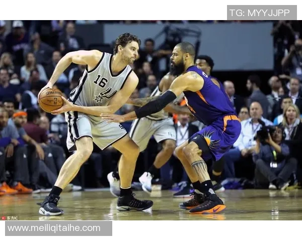 火箭队与马刺激战正酣精彩直播全程回顾与赛后分析